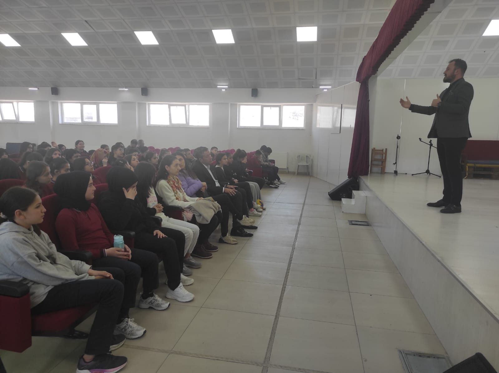 09596C34 8375 4Bad 997B A401C25C6215