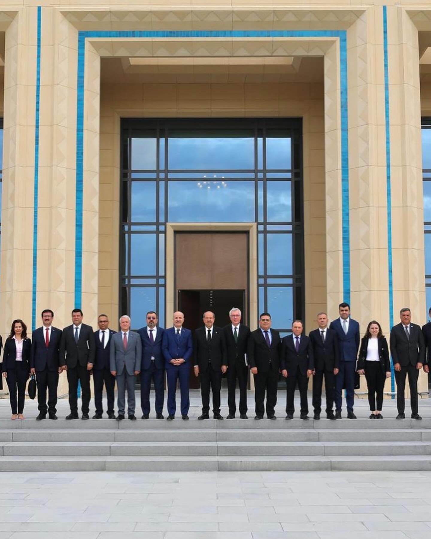 491415355 18057529163332395 8583618510380824374 N