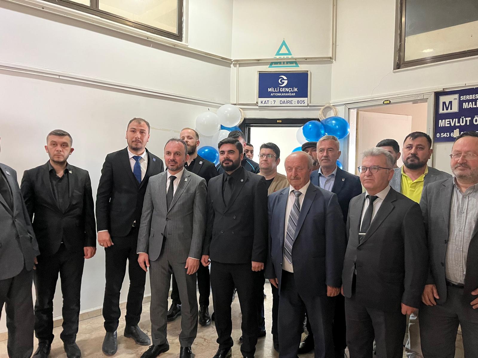 67A8B2B2 5561 4213 8B1F Ac2E7Ffdaeb6