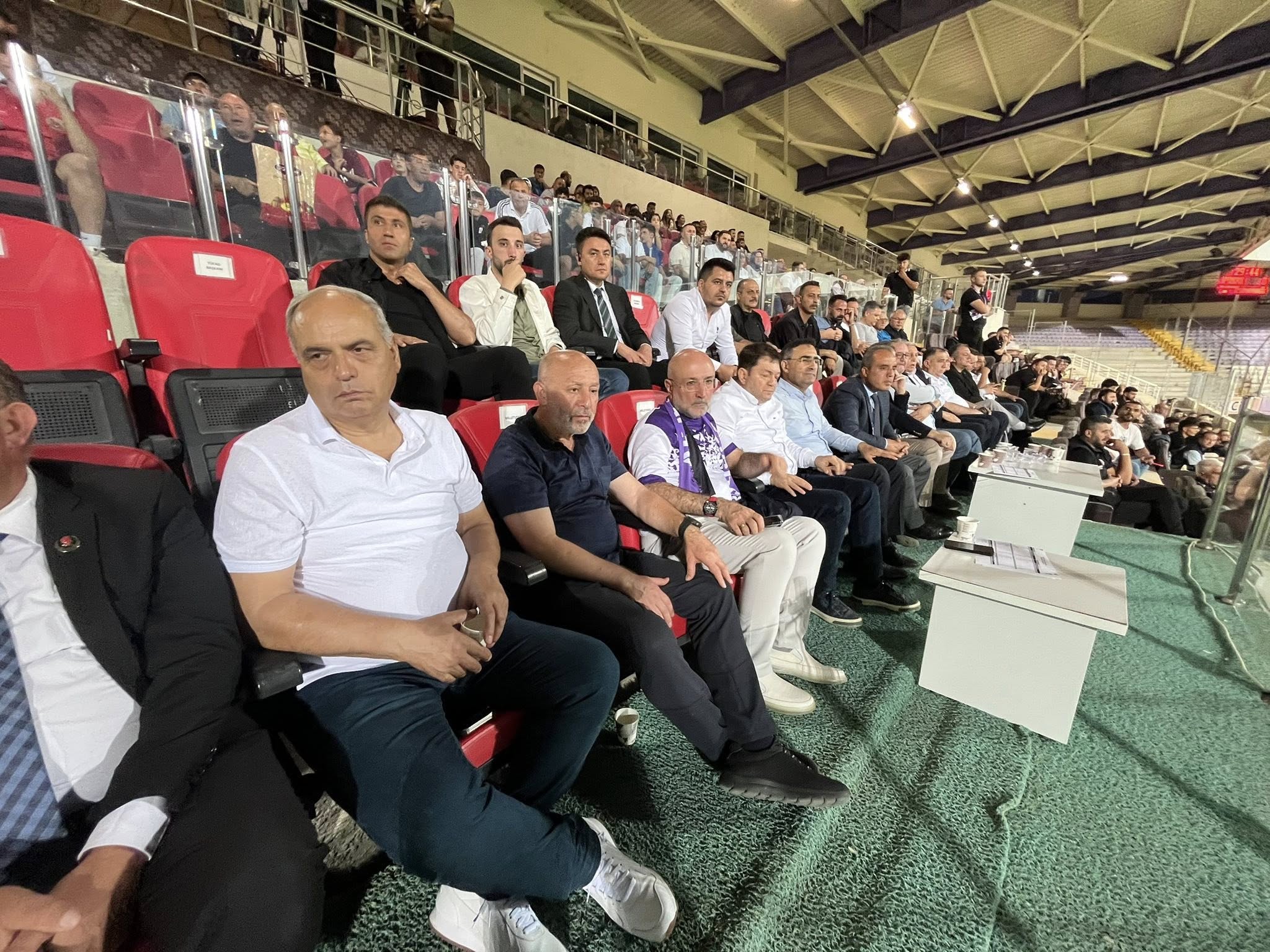 547038396 10163438216293816 2481893655855362872 N