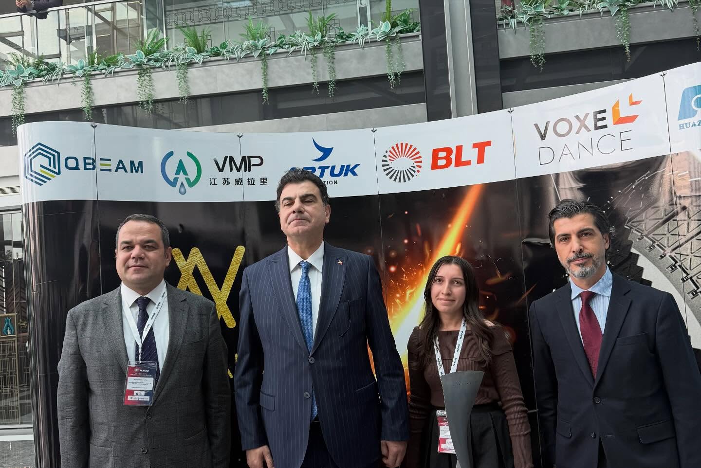 564469886 18533782003045487 8113308649522097407 N