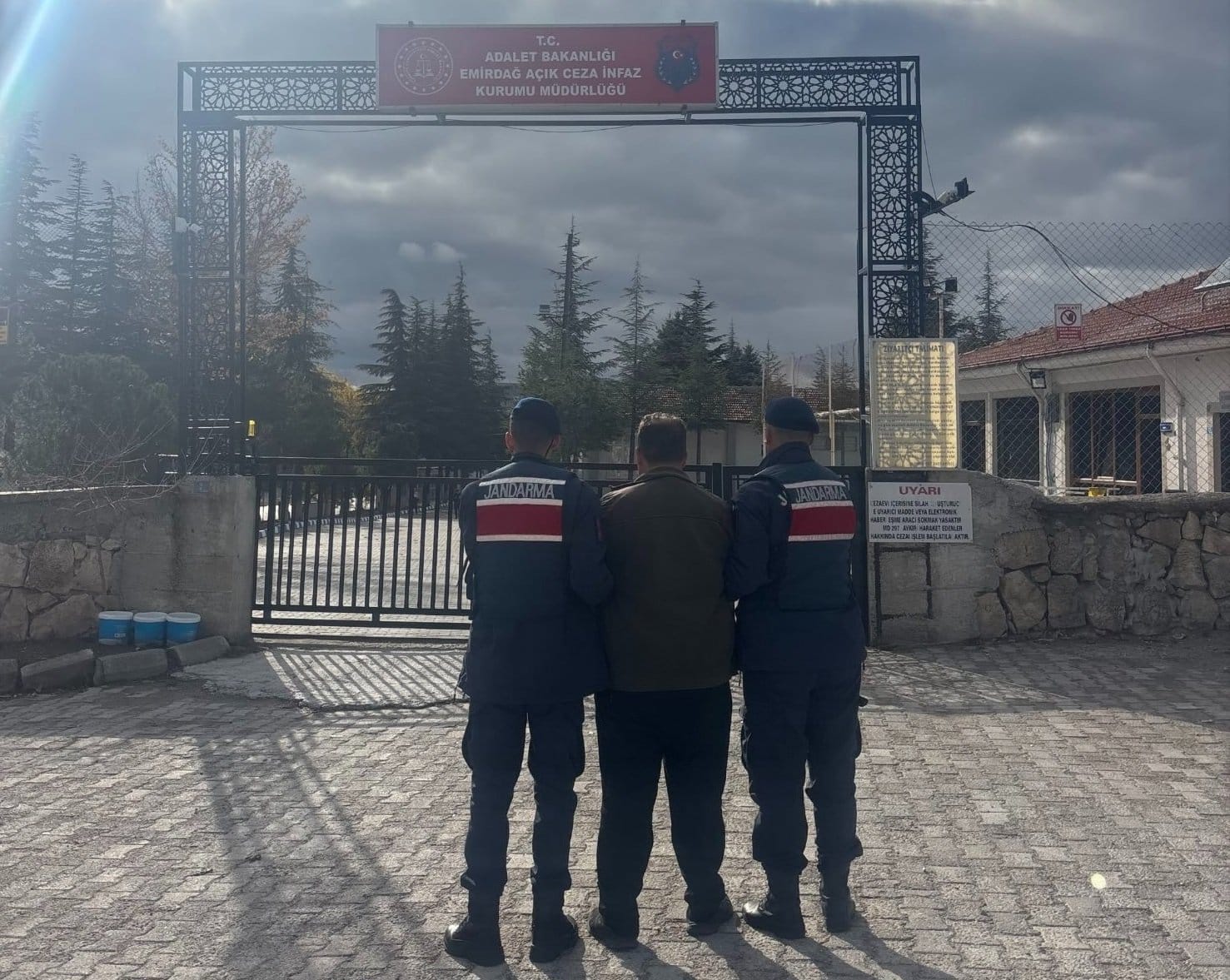 054A1B4B 10Ff 4E64 B652 4750429520E6