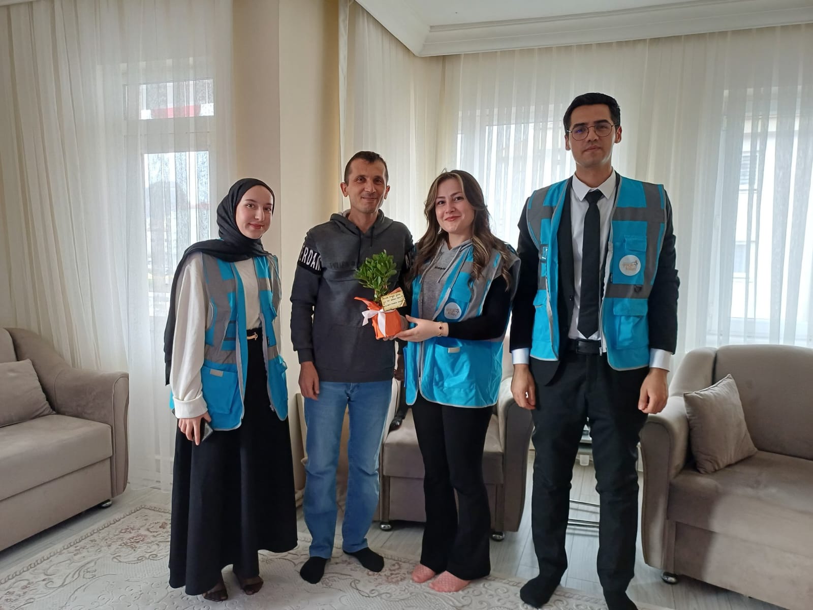 Eacad5B3 Bac4 41Ad 8Eed E63E097E661E