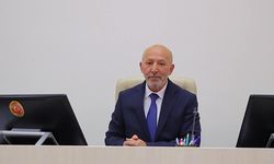 Mehmet Siper, AK Parti üyesi olarak başkanlık koltuğuna oturdu.