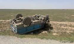 Afyonkarahisar'da devrilen tarım aracındaki 3 kişi yaralandı