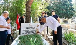 Kurban Bayramı Arefesinde Dinar Belediye Başkanı Veysel Topçu'dan şehitlik ziyareti