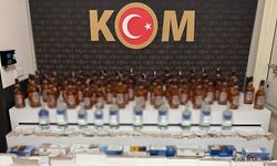 Afyonkarahisar'da Büyük Darbe: 8 Şüpheli Yakalandı, Silah ve Kaçak İçki Ele Geçirildi!