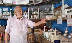 Asırlık camilerin minyatürünü yapan 83 yaşındaki emekli, hat sanatına da gönül verdi