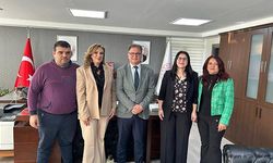 "Otizm Eğitiminde Yeni Ufuklar: Mustafa Otrarı'ya Önemli Ziyaret ve Çözüm Buluşması"