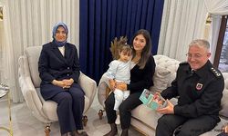 Vali Yiğitbaşı, Şehit J. Asb. Kd. Çvş. Tatlı'nın Akşehir'deki Ailesini ziyaret etti.
