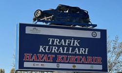 "Afyonkarahisar'da Huzur için Enkaz: Emniyetten Trafik Farkındalığı Mesajı!"