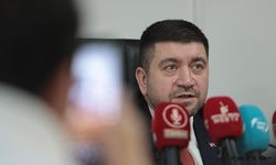 Sevim; "Aslan Miyav Demiş, Minik Fare Kükremiş'"