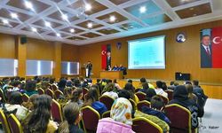 Afyonkarahisar'da Gençlere Yönelik Bilinçlendirme Semineri Düzenlendi
