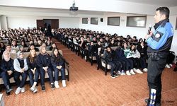 Emniyet Ekipleri Bilgilendirmeye Devam Ediyor