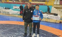 Afyonkarahisarlı Güreşçi Süleyman Enes Emrem, Isparta'dan Şampiyonlukla Döndü!