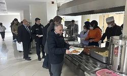 Kaymakam ve İlçe Yöneticileri Öğrencilerle İftar Sofrasında Buluştu