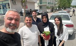 AK PARTİ TÜM KADEMELERİYLE ANNELERİN YANINDA