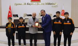 Uşak'ta Beyzbol Şampiyonası: Afyonkarahisar'ı Maver Kemal Arsoy Ortaokulu Temsil Etti!