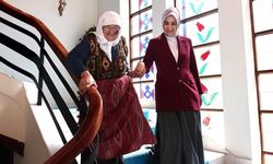 Vali Yiğitbaşı, Kocatepe'den Ziyaretçi Şerife Teyze'yi Makamında Ağırladı