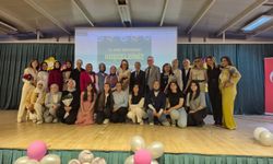 Afyon'da Minik Öğrencilerden Dünya Turu!