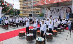 40 HATİMLİ ŞİFALI AŞURE DAĞITIMI COŞKUYLA GERÇEKLEŞTİ