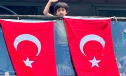 Cumhurbaşkanı Erdoğan’ın bayrak çağrısına İstanbul’dan yanıt.!