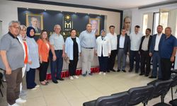 Afyon Muhtarları İYİ Parti İl Başkanlığını Ziyaret Etti