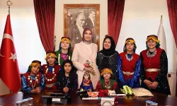 Vali Yiğitbaşı'na Tatarlı Heyeti'nden Kültürel Ziyaret!