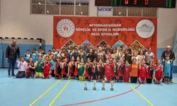 Okul Sporları Küçük Erkek ve Küçük Kız Hentbol İl Birinciliği Afyonkarahisar’da Tamamlandı