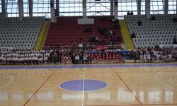 Genç Basketbolcular Madalyalarına Kavuştu