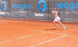 Afyonkarahisarlı Genç Tenisçi Hafsa Zehra Çınar'dan Büyük Başarı