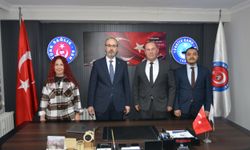 Öztürk, Türk Sağlık-Sen Afyonkarahisar Şubesi’ne iade-i ziyarette bulundu.