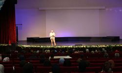 Prof. Dr. Dağ AKÜ’de “Posthüman Gelecek ve Gençlik: İnsan Nereye Evriliyor” Konulu Konferans Verdi