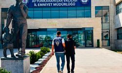 SİBER DOLANDIRICI KAÇAMADI! 3 YIL 4 AY HAPİS CEZALI HÜKÜMLÜ YAKALANDI