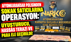 AFYONKARAHİSAR POLİSİNDEN SOKAK SATICILARINA OPERASYON: UYUŞTURUCU, HASSAS TERAZİ VE PARA ELE GEÇİRİLDİ!