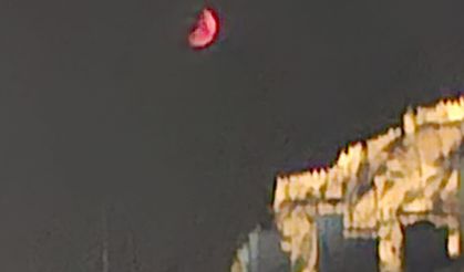 Afyonkarahisar Kalesi'nin Siluetinde Kızıl Şölen Yaşandı.!