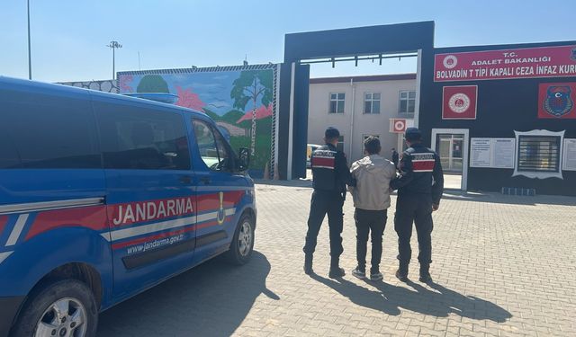 Afyon'da Vergi Kaçakçısı Firari Yakalandı: 4 Yıl 2 Ay Cezası Onaylandı!