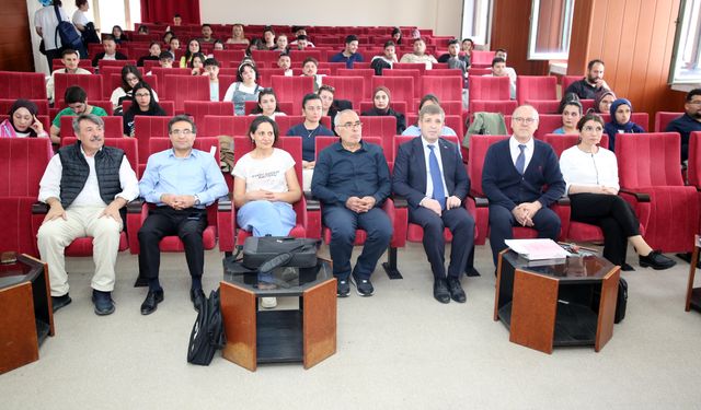 “Türkiye Büyük Millet Meclisinin Açılışı ve Milli Egemenlik” Konferansı Gerçekleştirildi