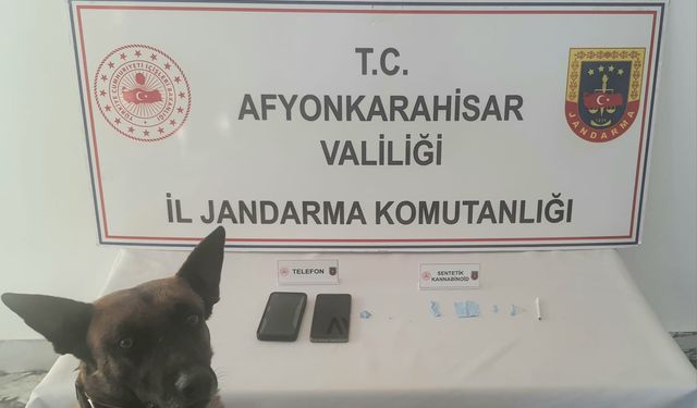 Afyon'da Uyuşturucu Operasyonu: Peçeteden Kannabinoid Çıktı, İki Şüpheli Gözaltında.!
