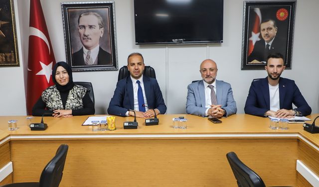 GÜLTEKİN, AK PARTİ İL YÖNETİMİYLE BİR ARAYA GELDİ