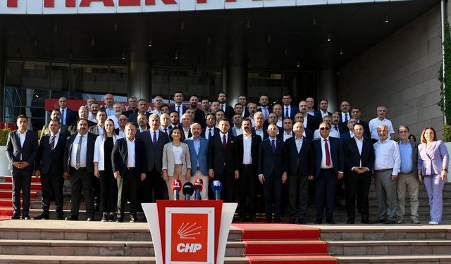 "Türkiye Cumhuriyeti ve Halkın Partisi Teslim Alınamayacak"