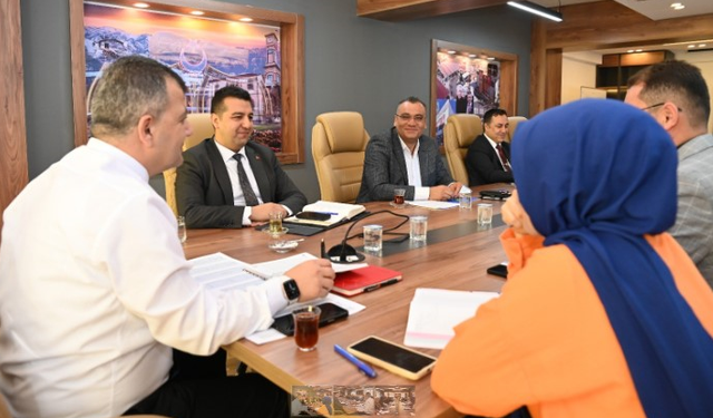 Başkan Koyuncu Haftaya Birim Müdürleriyle istişare ederek Başladı.