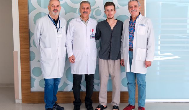 28 Yaşındaki Gencin Kalın Bağırsağı Alındı.!