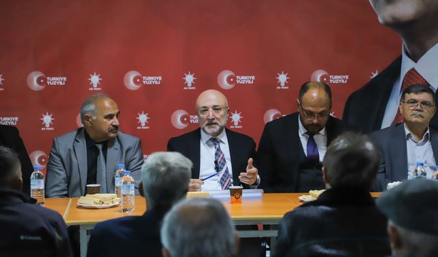 AK PARTİ İL BAŞKANI ŞAHİN BAYAT’TA TEŞKİLATLA BİR ARAYA GELDİ