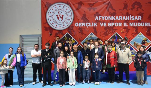 Satranç Turnuvası Çiğiltepe Spor Salonu’nda Tamamlandı!