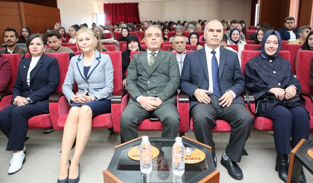 “Yarım Kalan Hayatlar” Panelinde Kadına Yönelik Şiddet Çok Yönlü Olarak Ele Alındı