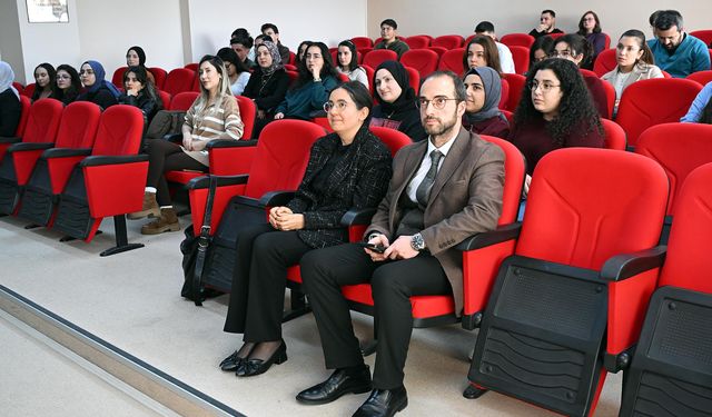 Hukuk Fakültesinde “Avukatlık Meslek Tanıtım Semineri” Verildi