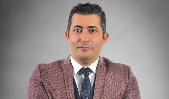 Liyakat Sahibi İnsanı, Bilin Bakalım Kim İstemedi.?