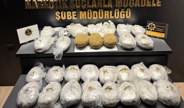 Polis 11.5 Kilo Uyuşturucu Ele Geçirdi.!