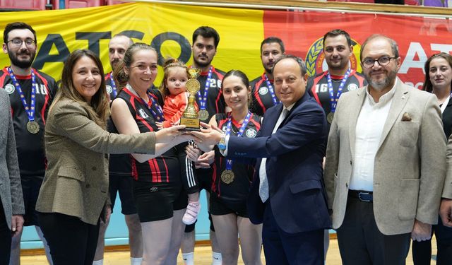 ATSO SPOR OYUNLARI VOLEYBOL MÜSABAKALARI FİNAL MAÇI OYNANDI